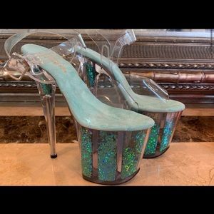 Pleaser heel used 1 time!! 8 Inch